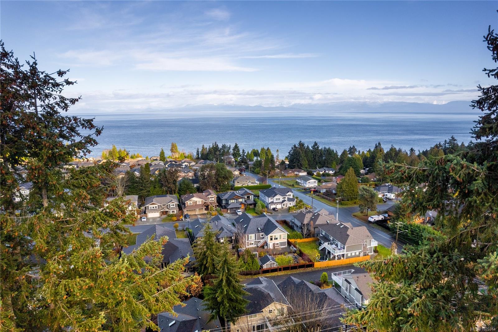 5611 Hammond Bay Rd, Nanaimo