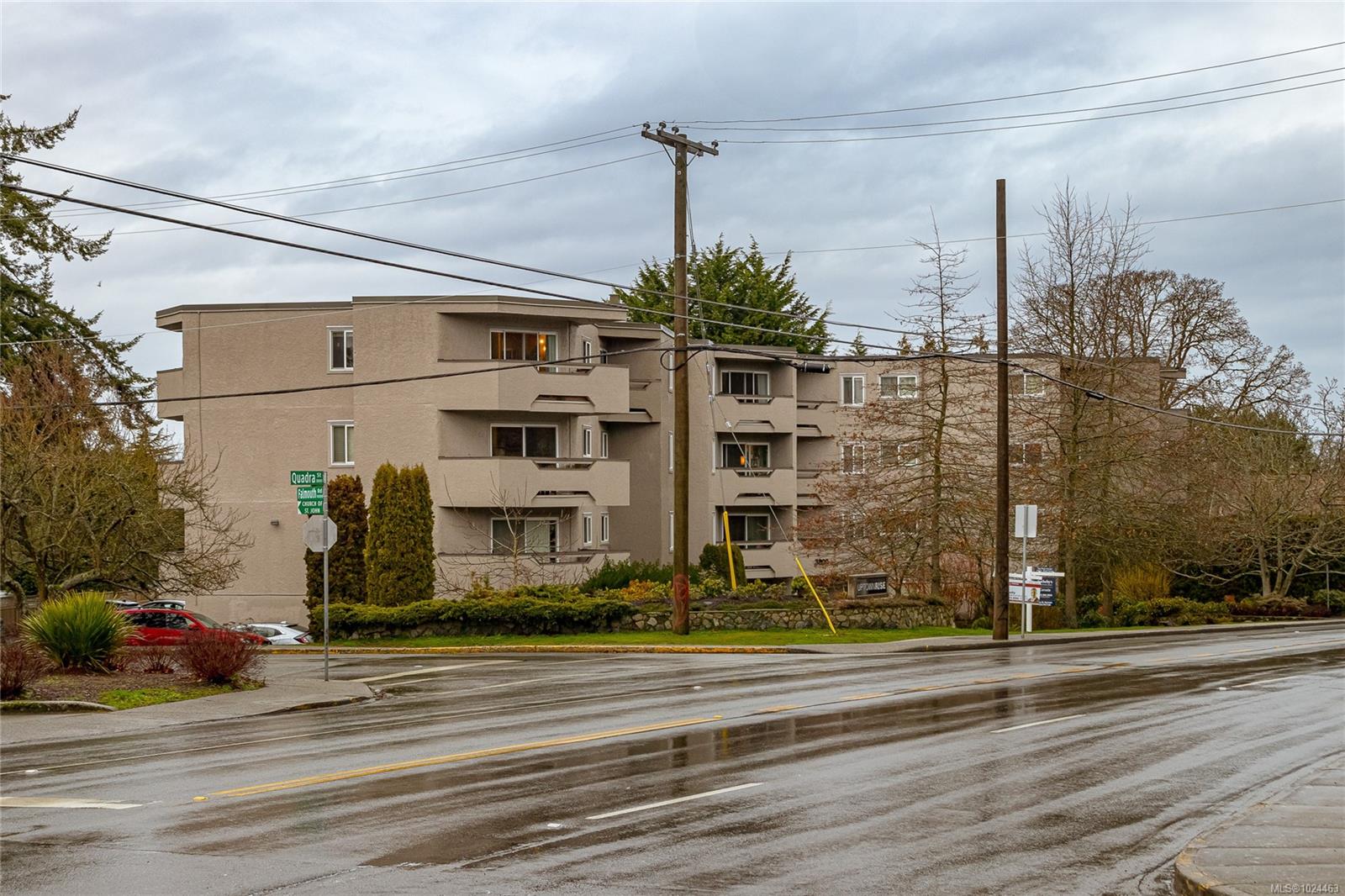 Unit 206, 3800 Quadra St, Saanich