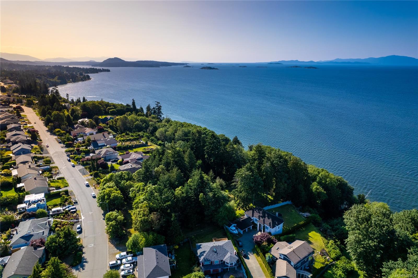 6210 Icarus Dr, Nanaimo