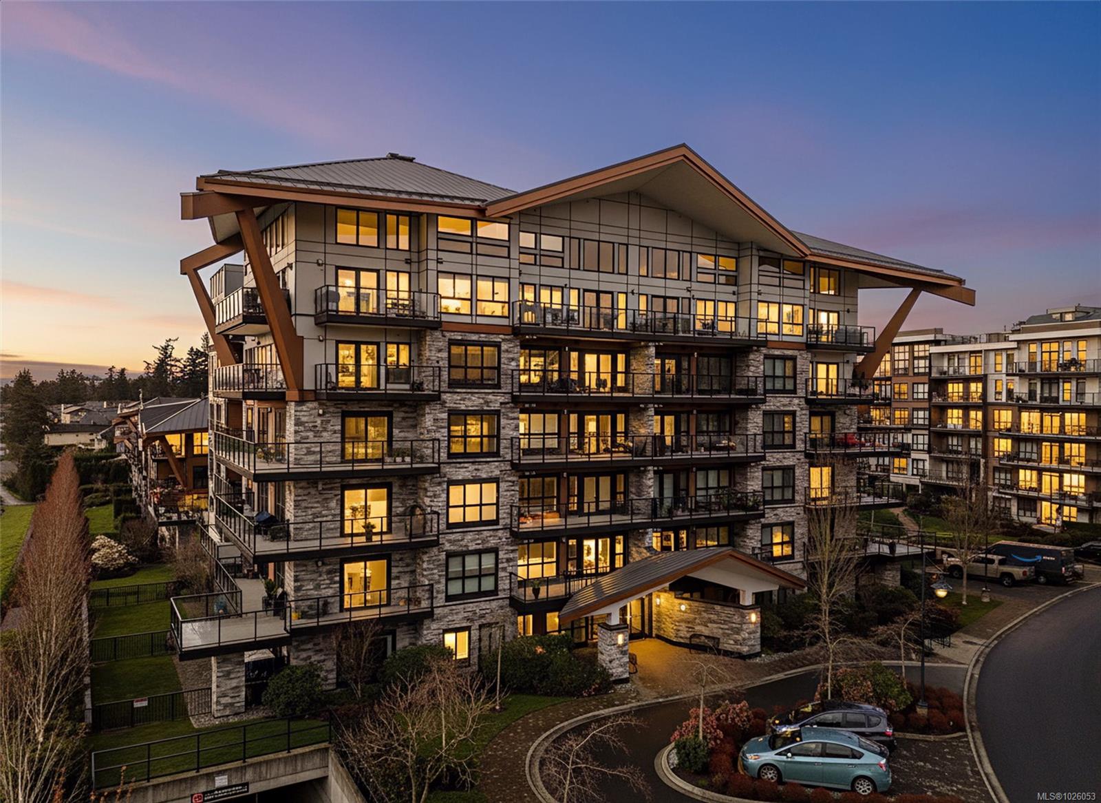 Unit 301, 747 Travino Lane, Saanich