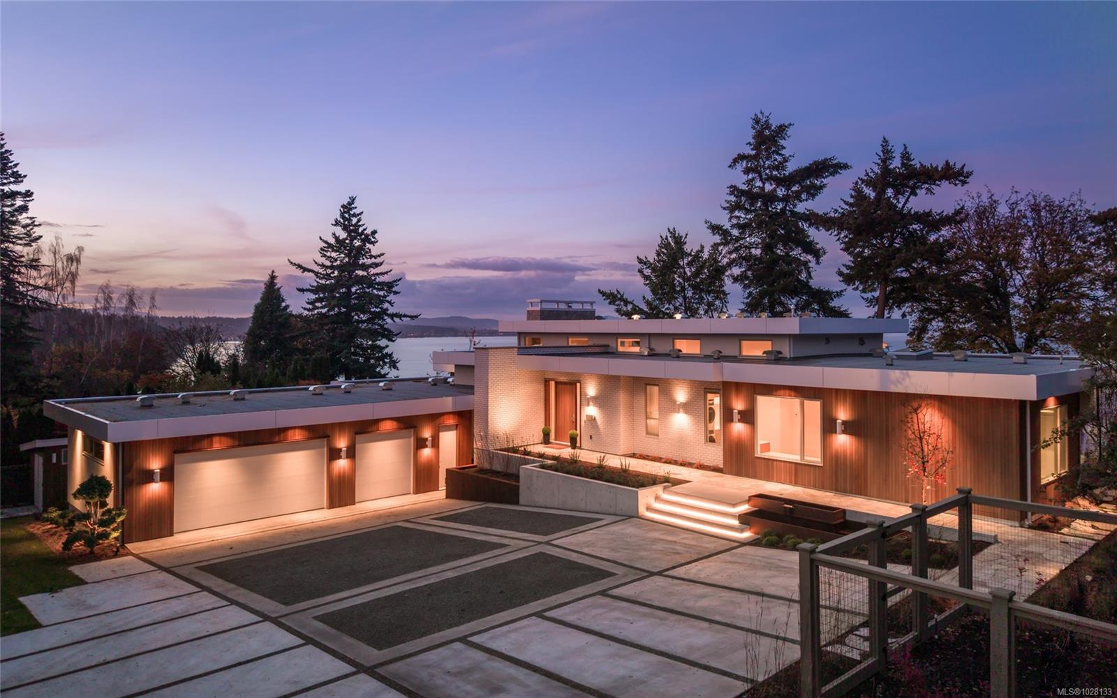 4570 Bissenden Pl, Saanich