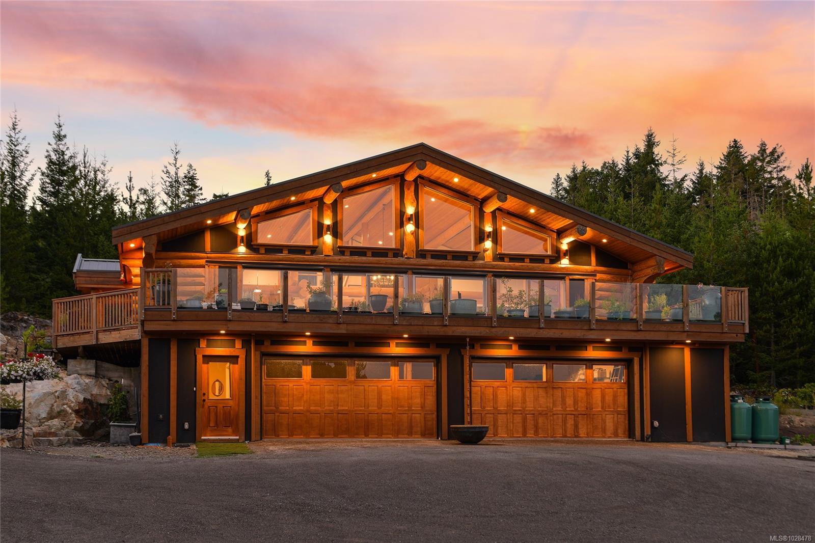 4250 Goldstream Heights Dr, Malahat