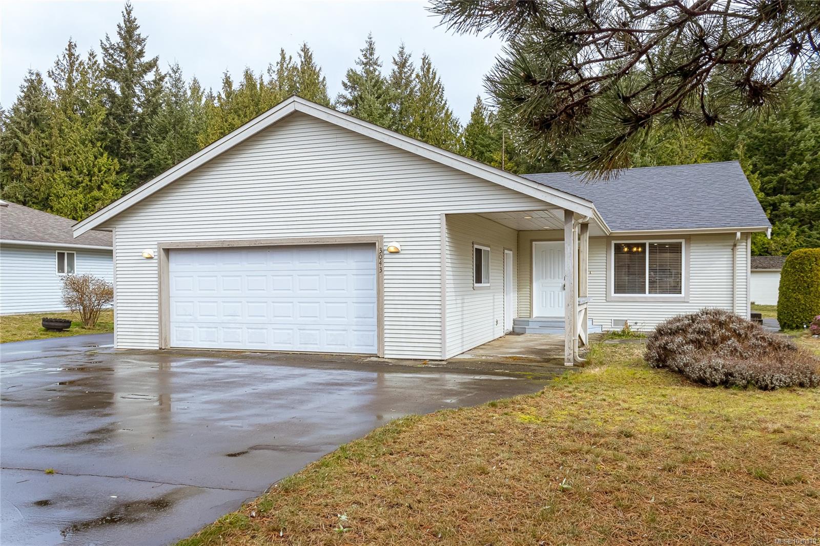 3043 Raymur Pl, Qualicum Beach