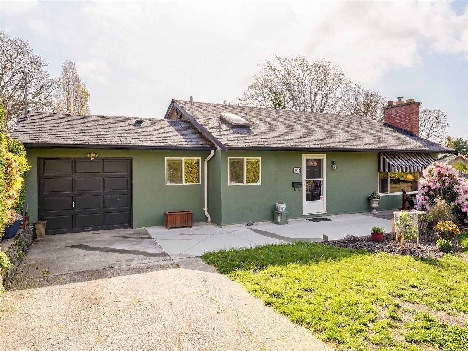 3615 Doncaster Dr, Saanich