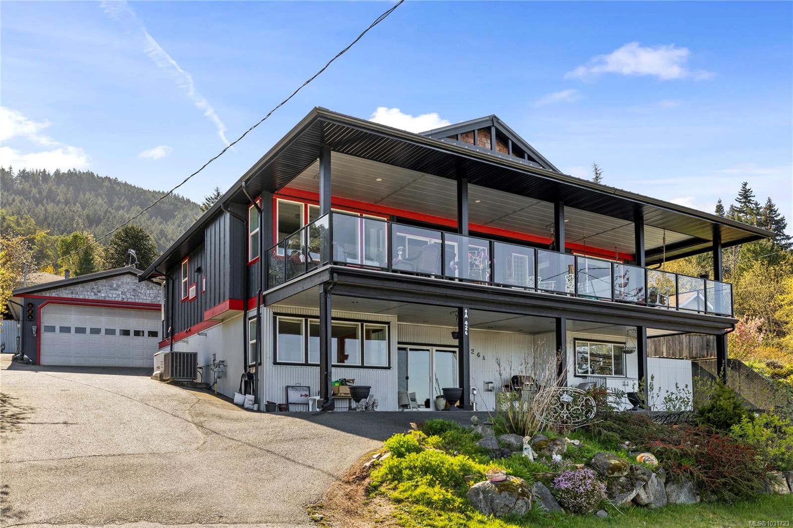 426 Davis Rd, Ladysmith