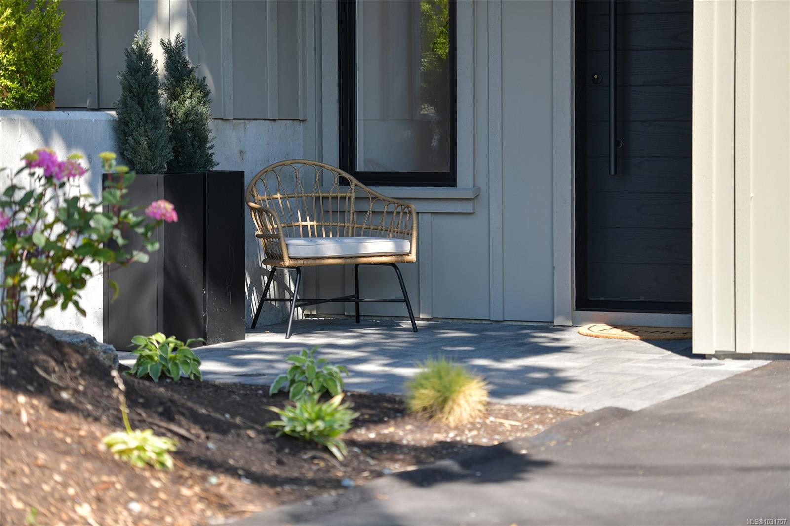Unit 3, 930 Falaise Cres, Saanich