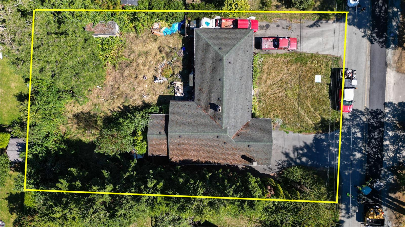1146 Sluggett Rd, Central Saanich