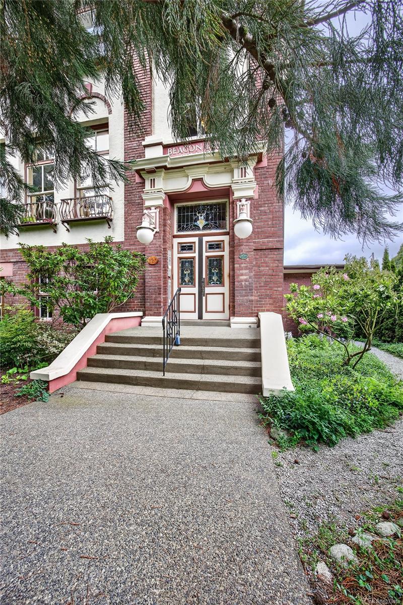 Unit 306, 120 Douglas St, Victoria