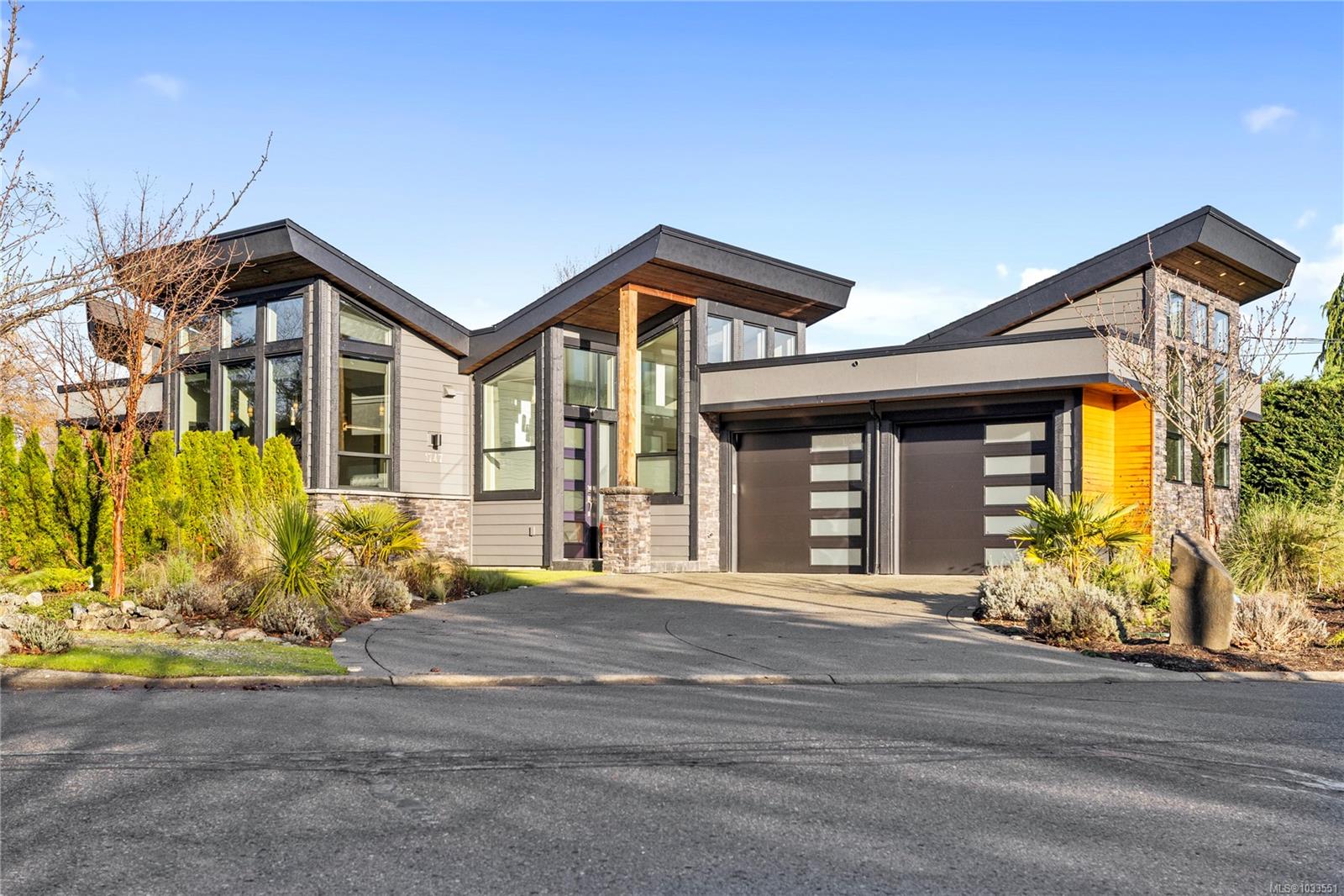 1747 Westlock, Duncan