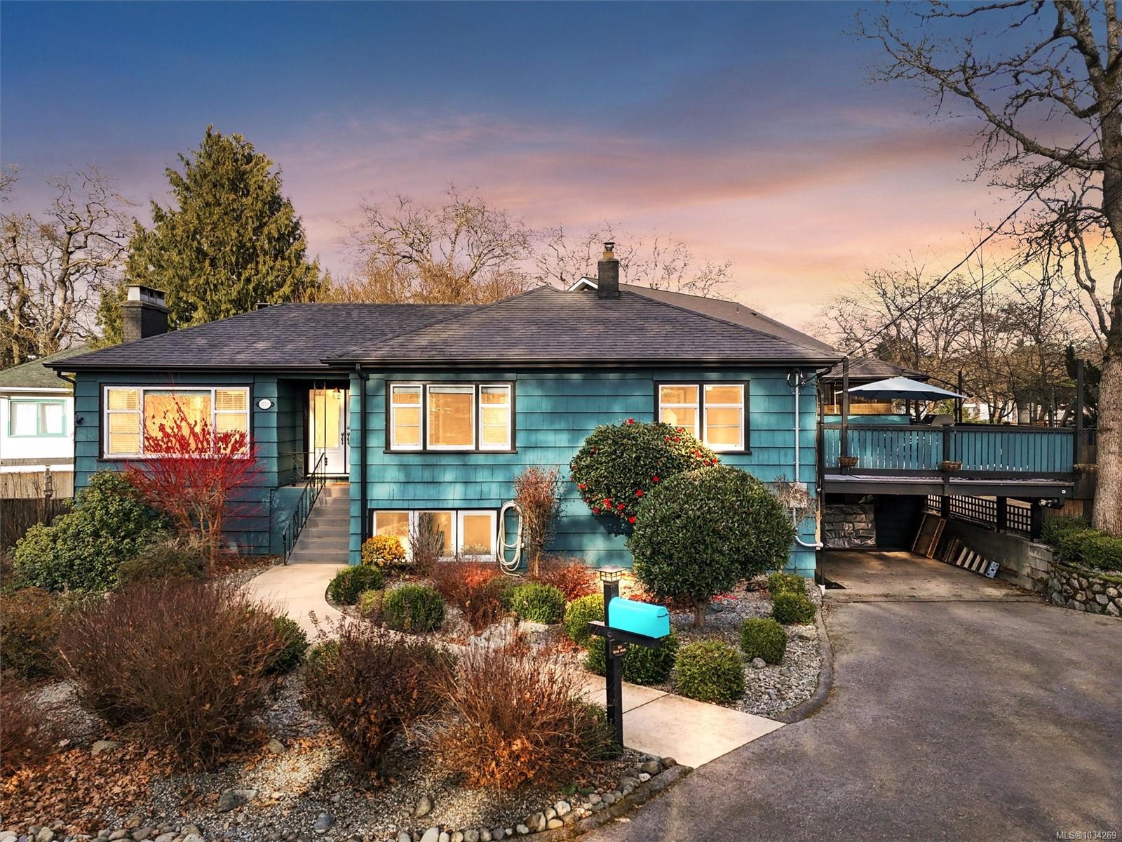 3771 Winston Cres, Saanich