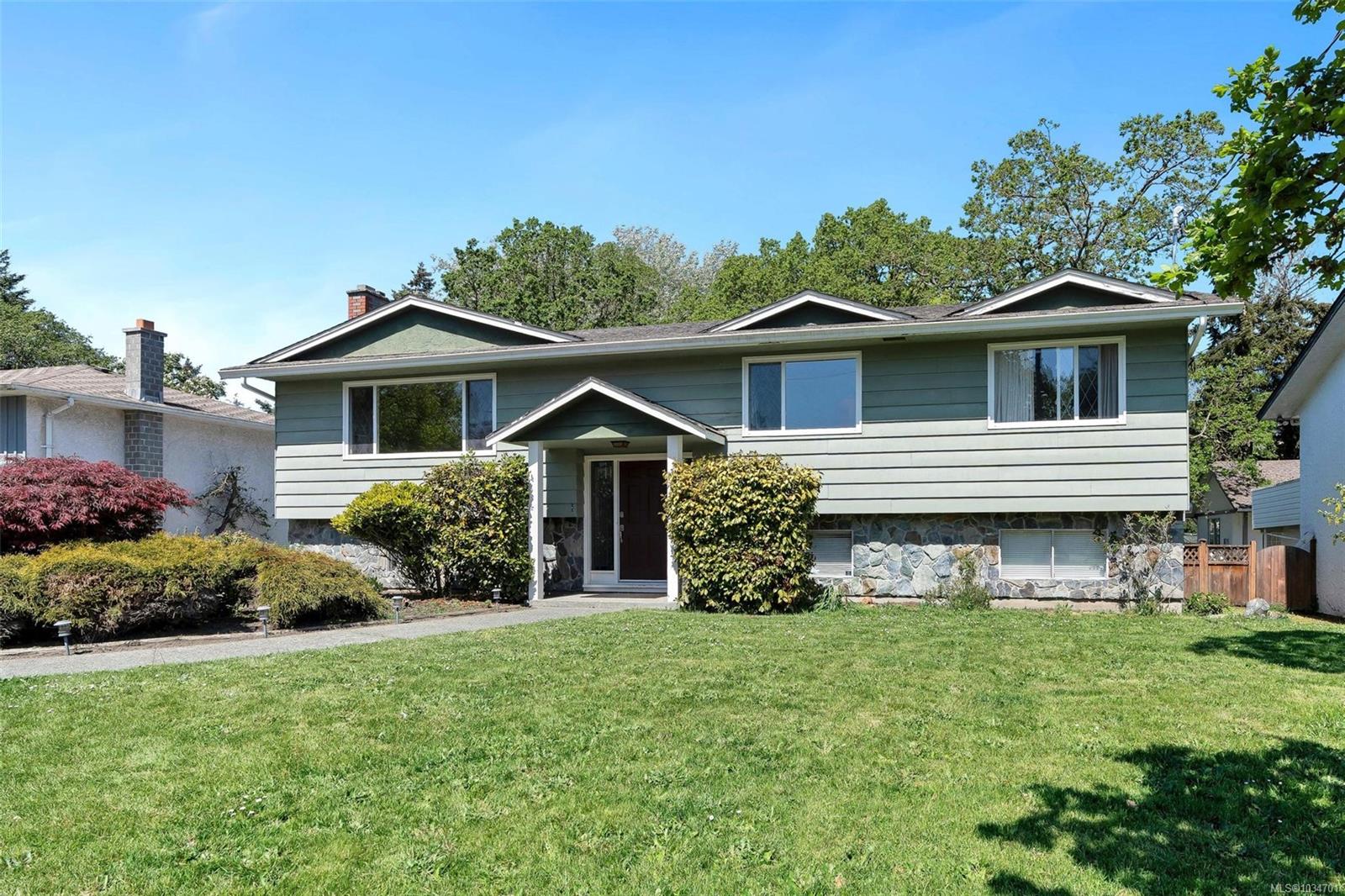1722 Jefferson Ave, Saanich