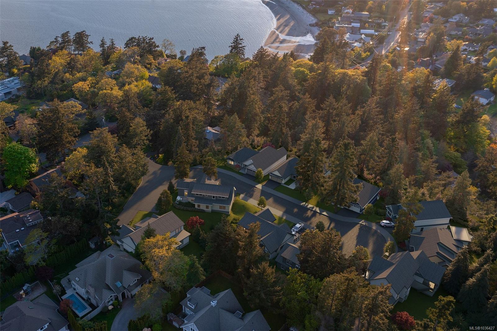 3907 Sheret Pl, Saanich