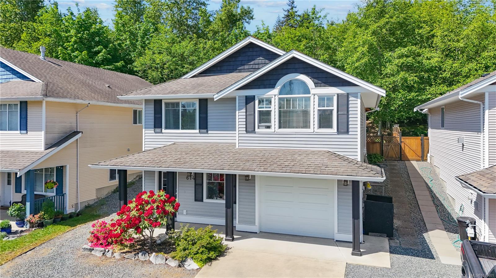 614 Oakwood Rd, Ladysmith
