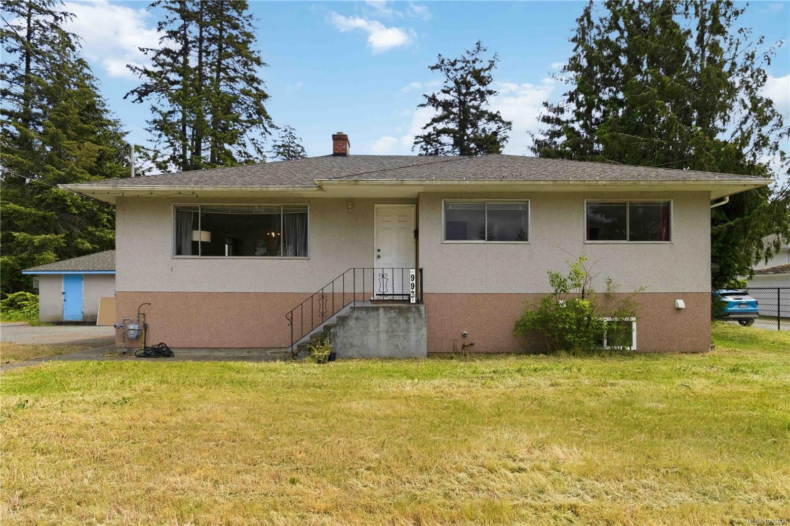993 McCallum Rd, Langford