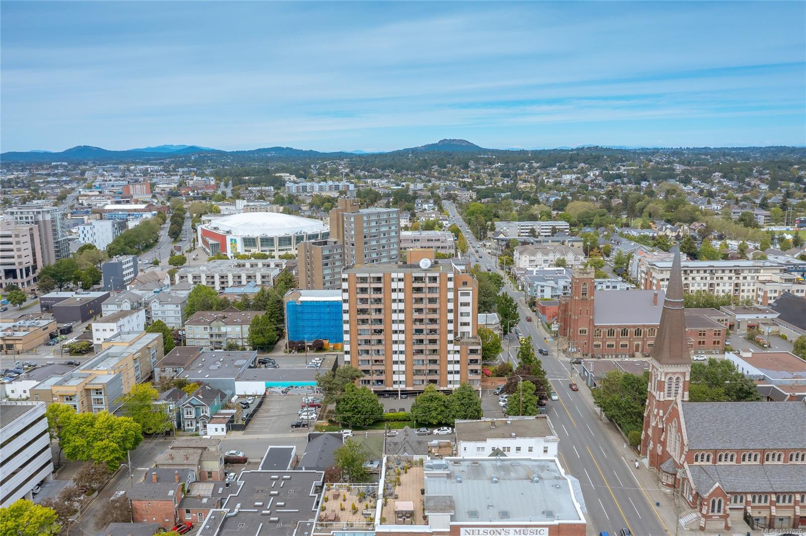 Unit 1005, 1630 Quadra St, Victoria