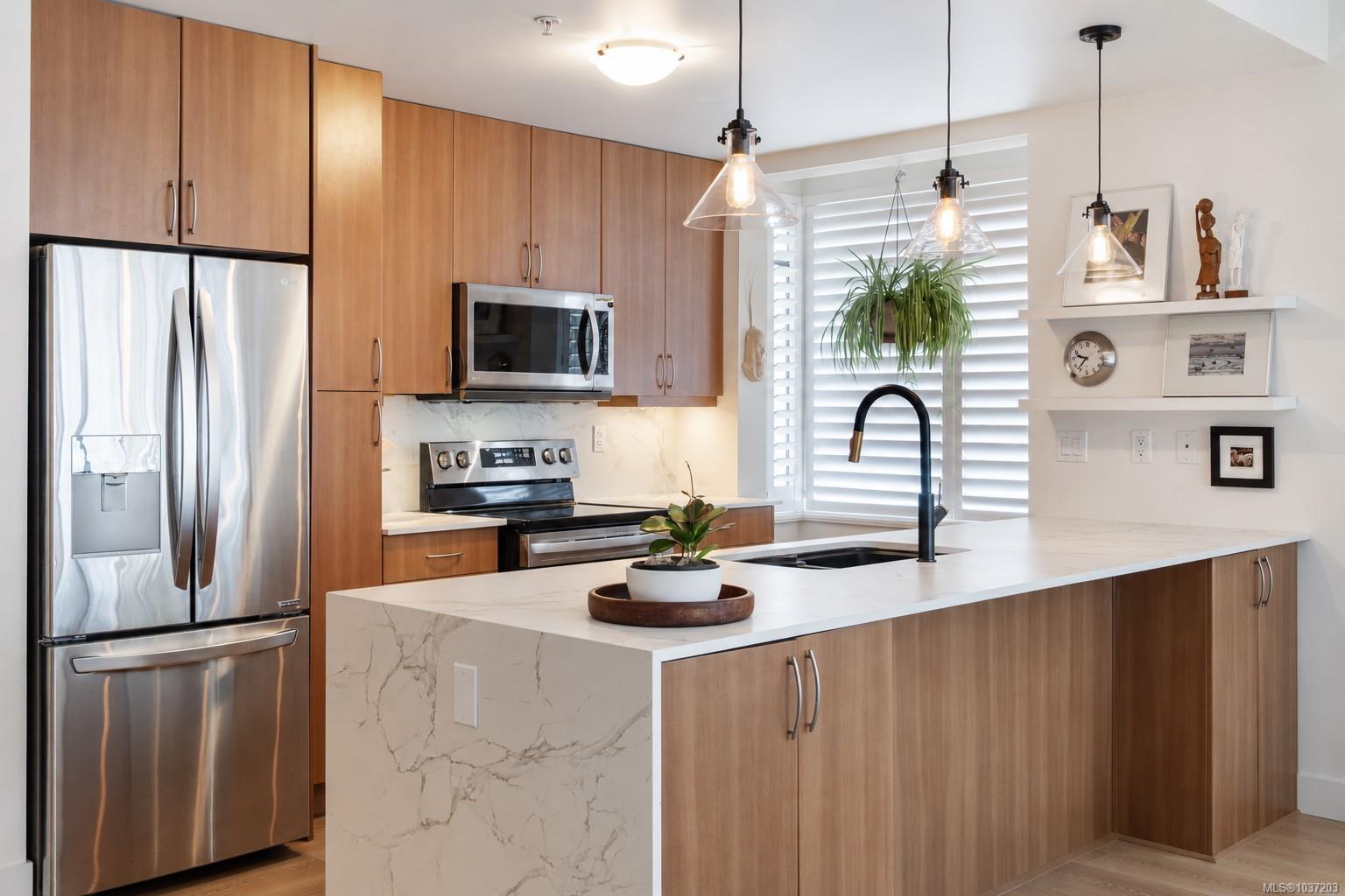 Unit 305, 300 Waterfront Cres, Victoria
