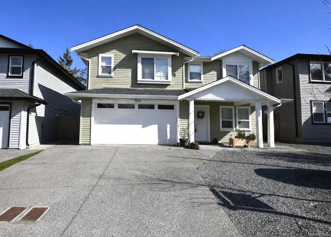 1656 Roberta Rd, Nanaimo