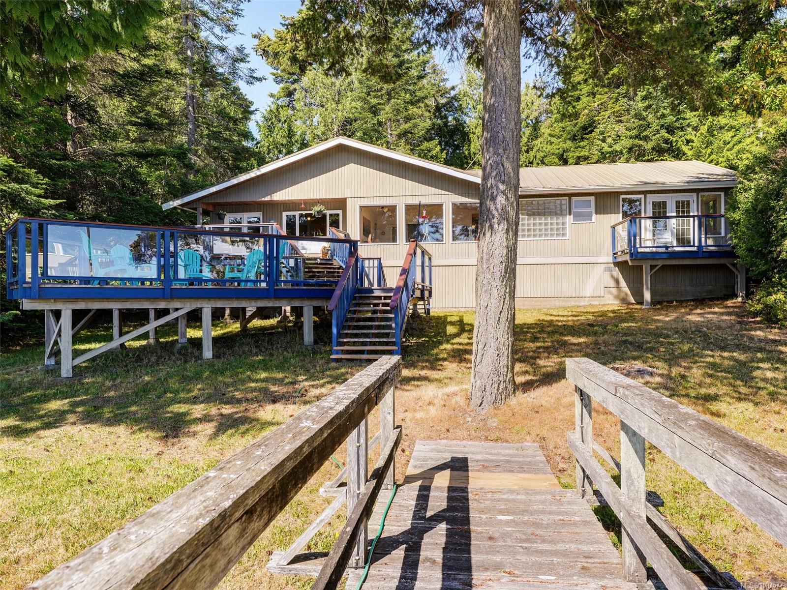 85 McKenzie Cres, Piers Island