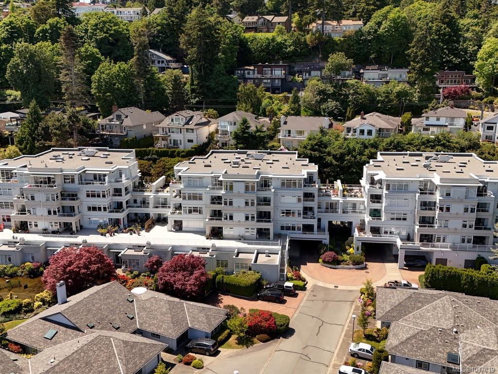 Unit 409, 5110 Cordova Bay Rd, Saanich