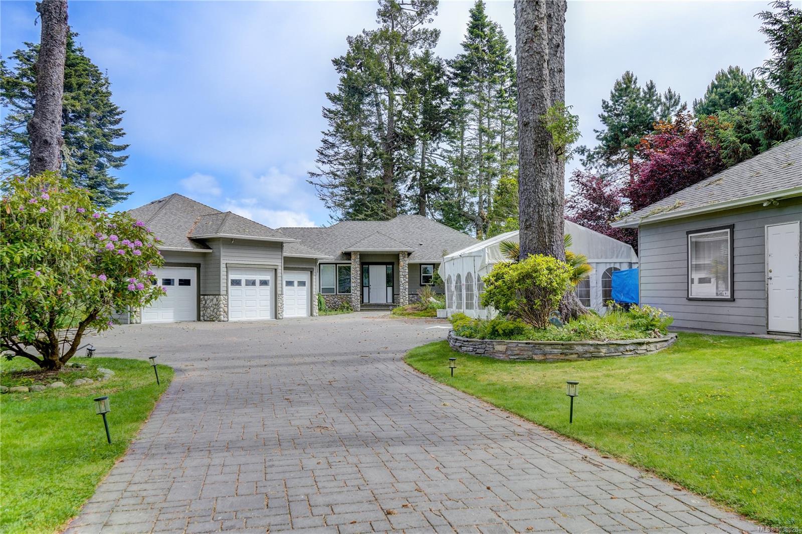 7079 Richview Dr, Sooke
