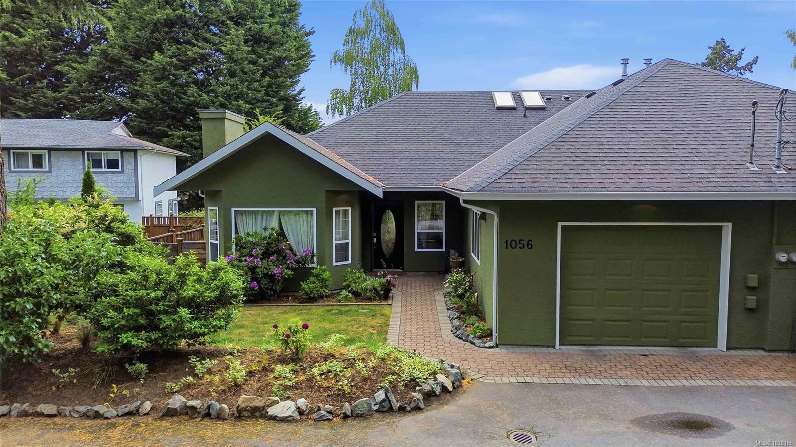 1056 Holly Park Rd, Central Saanich