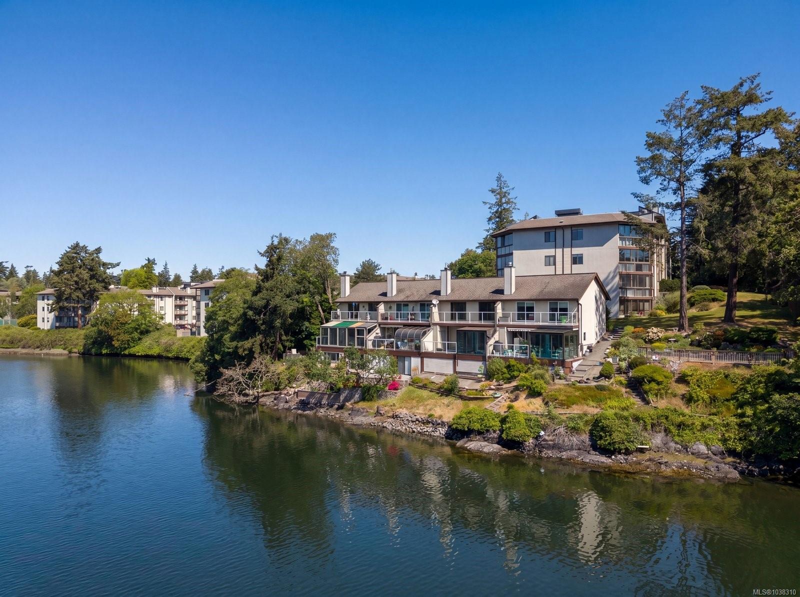 Unit 3, 67 Gorge Rd, Saanich