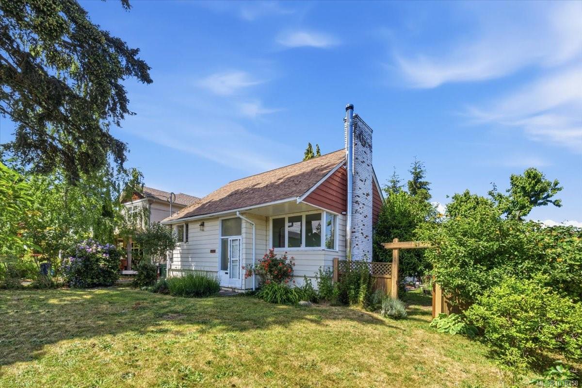 1032 Moyse Cres, Nanaimo