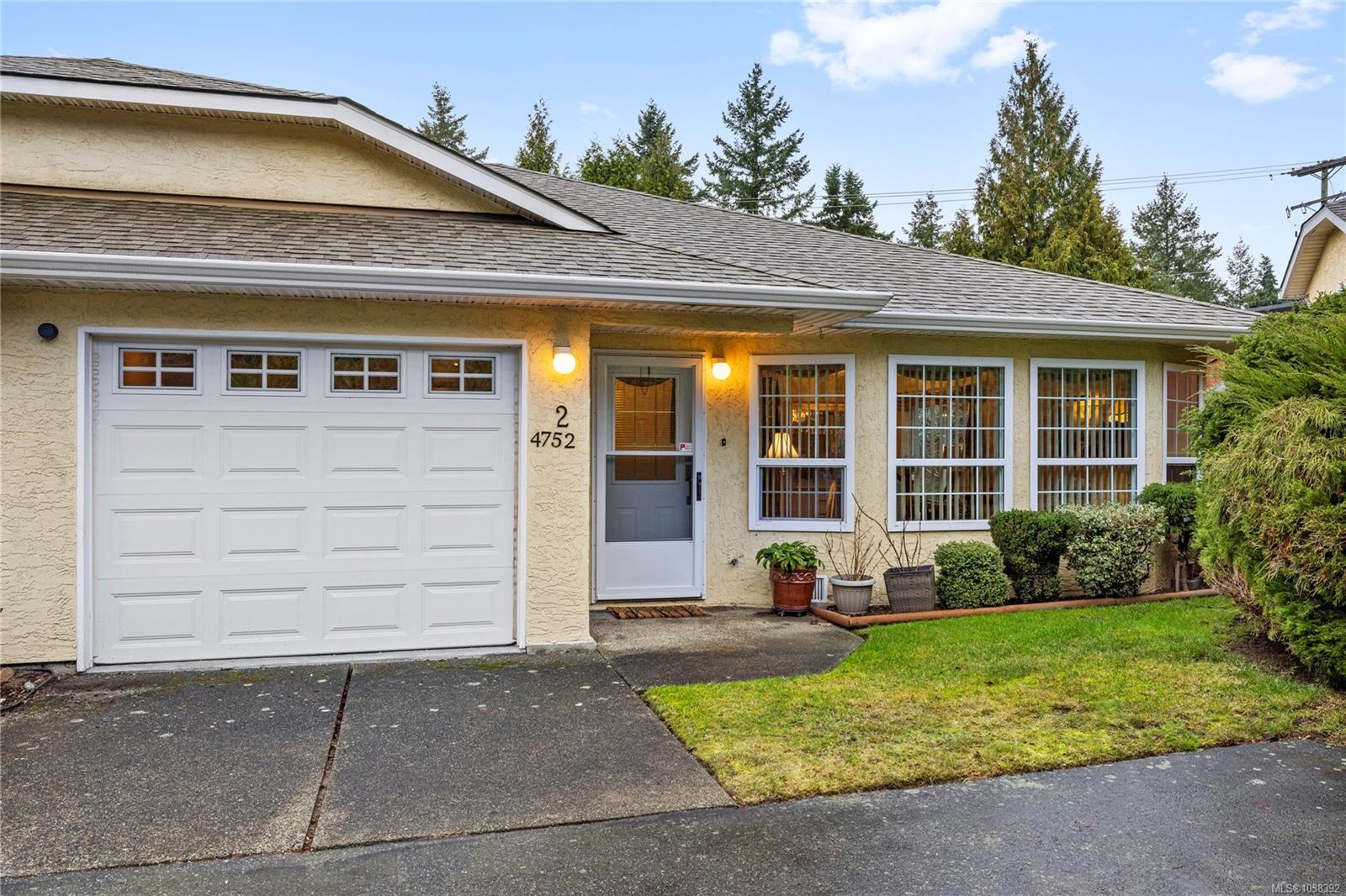 Unit 2, 4752 Uplands Dr, Nanaimo