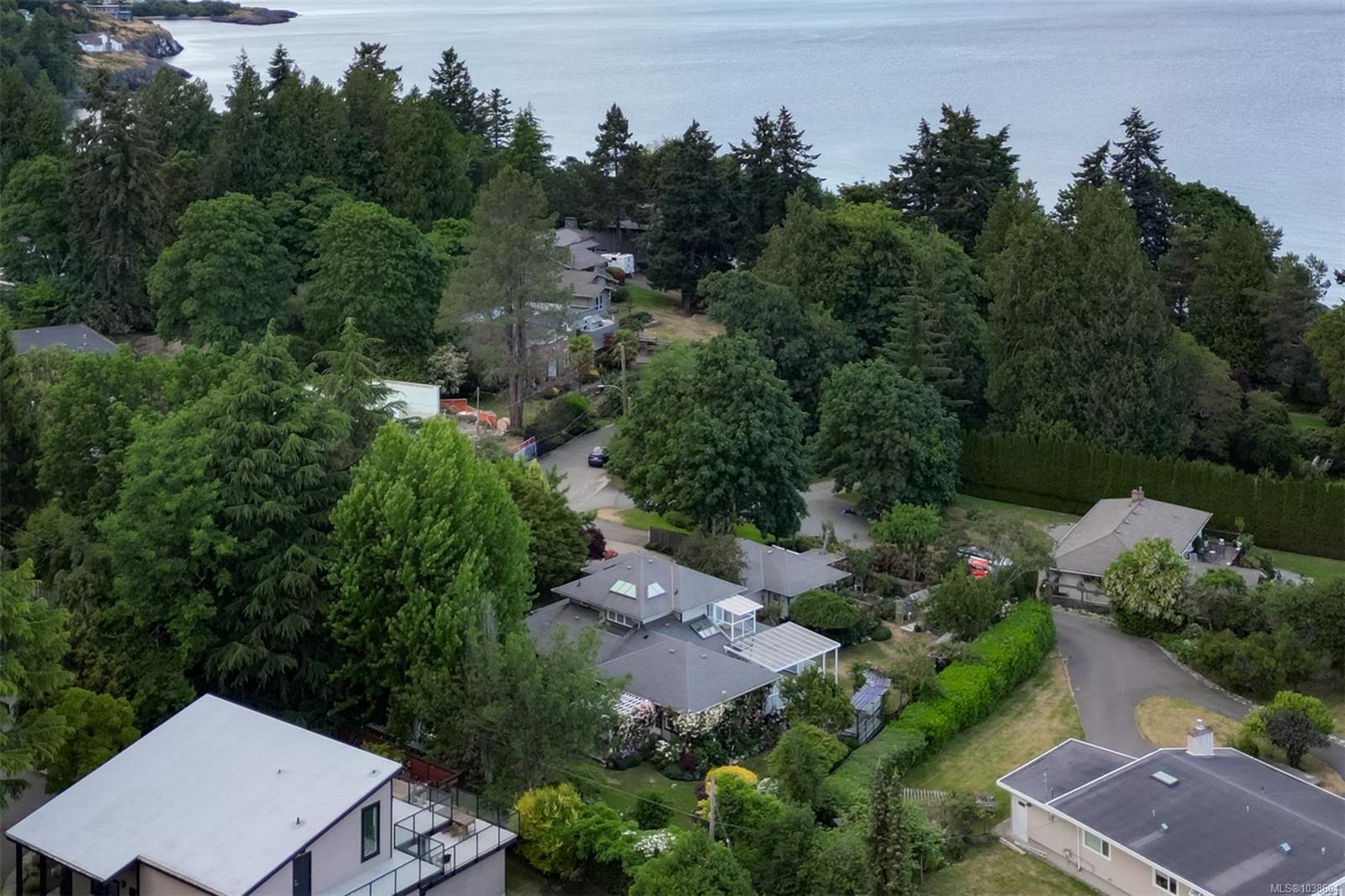 4005 Locarno Lane, Saanich