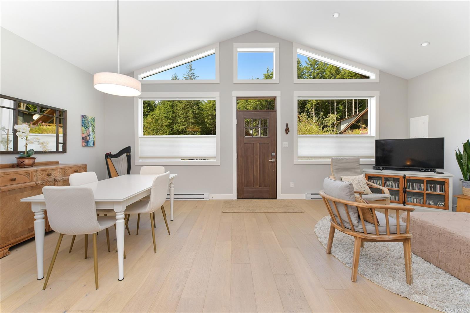 3822 TRAILHEAD Dr, Sooke