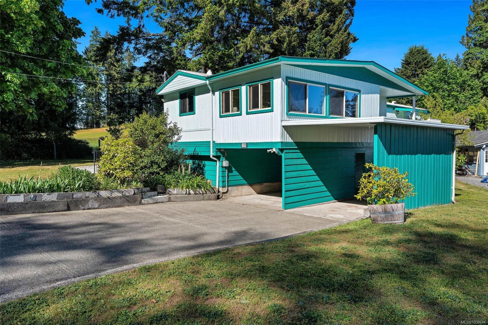 1105 Bourban Rd, Mill Bay