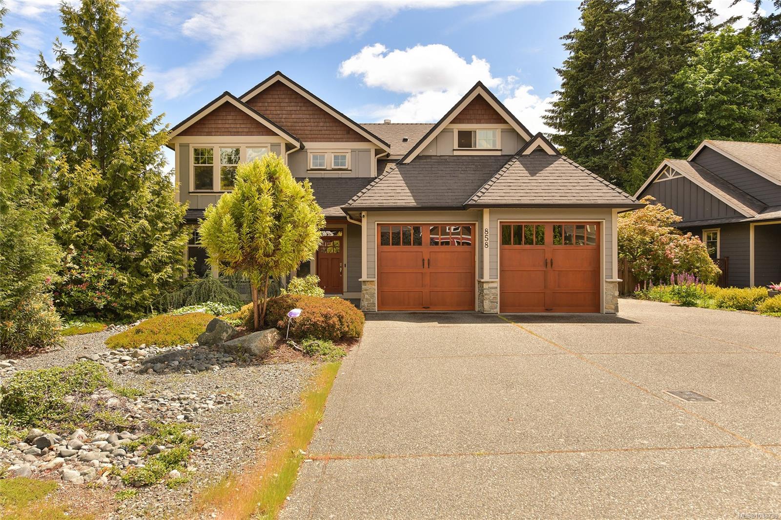 858 Bucktail Rd, Mill Bay