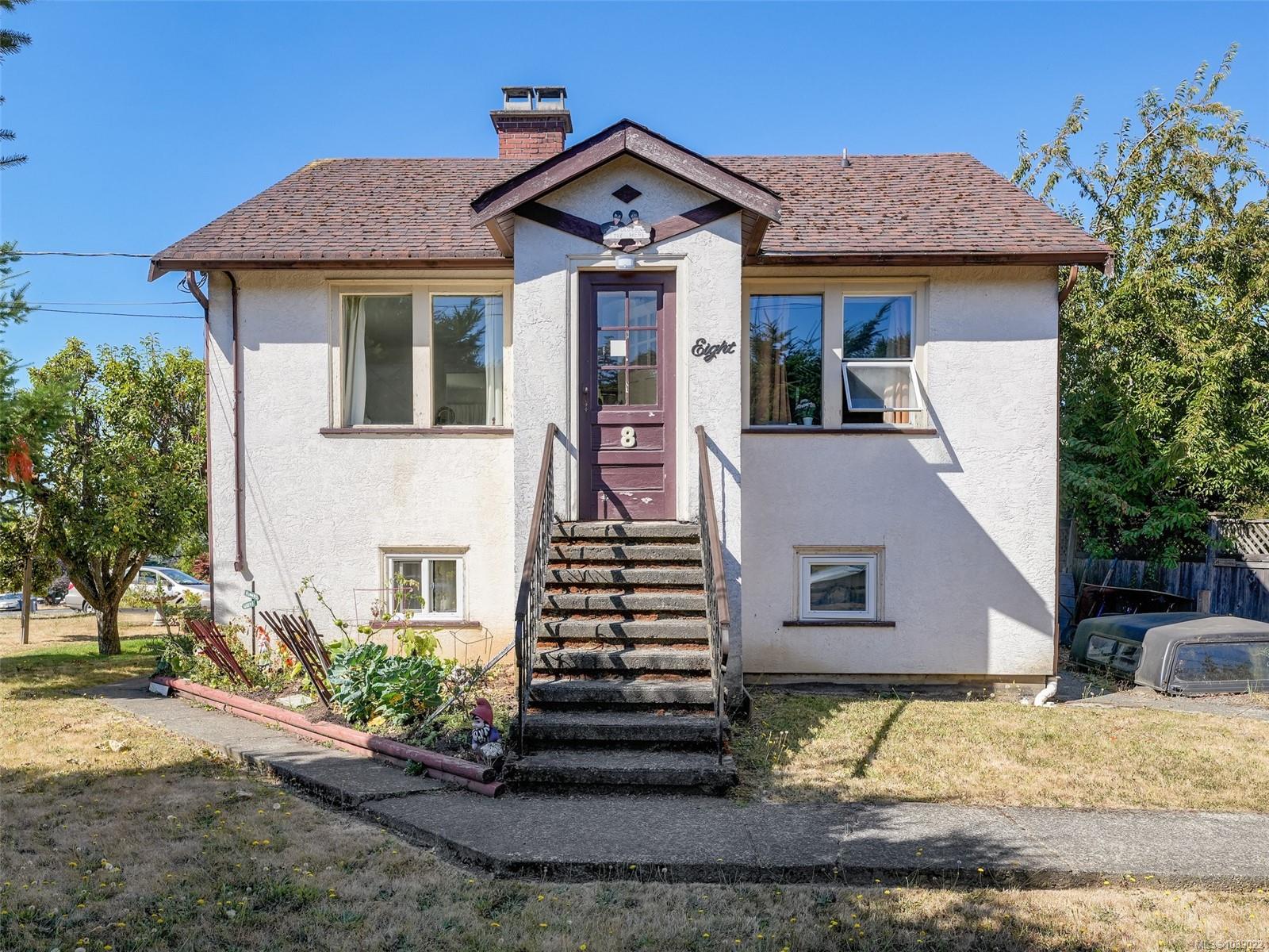 8 Camden Ave, View Royal