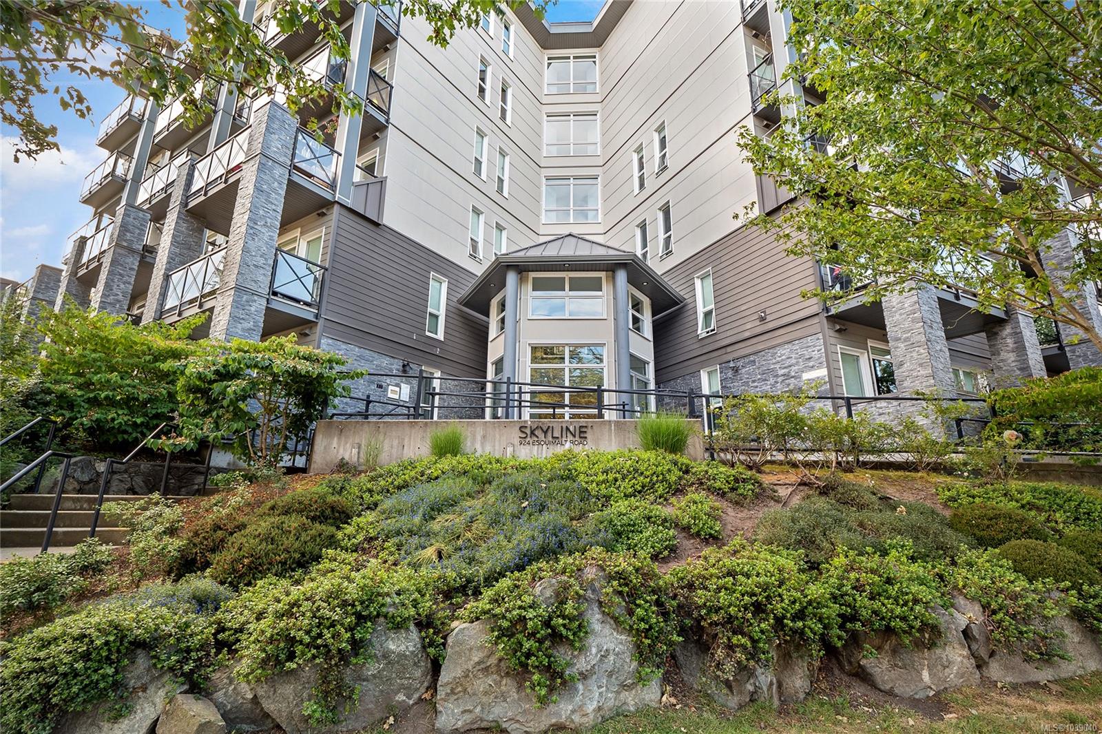 Unit 410, 924 Esquimalt Rd, Esquimalt
