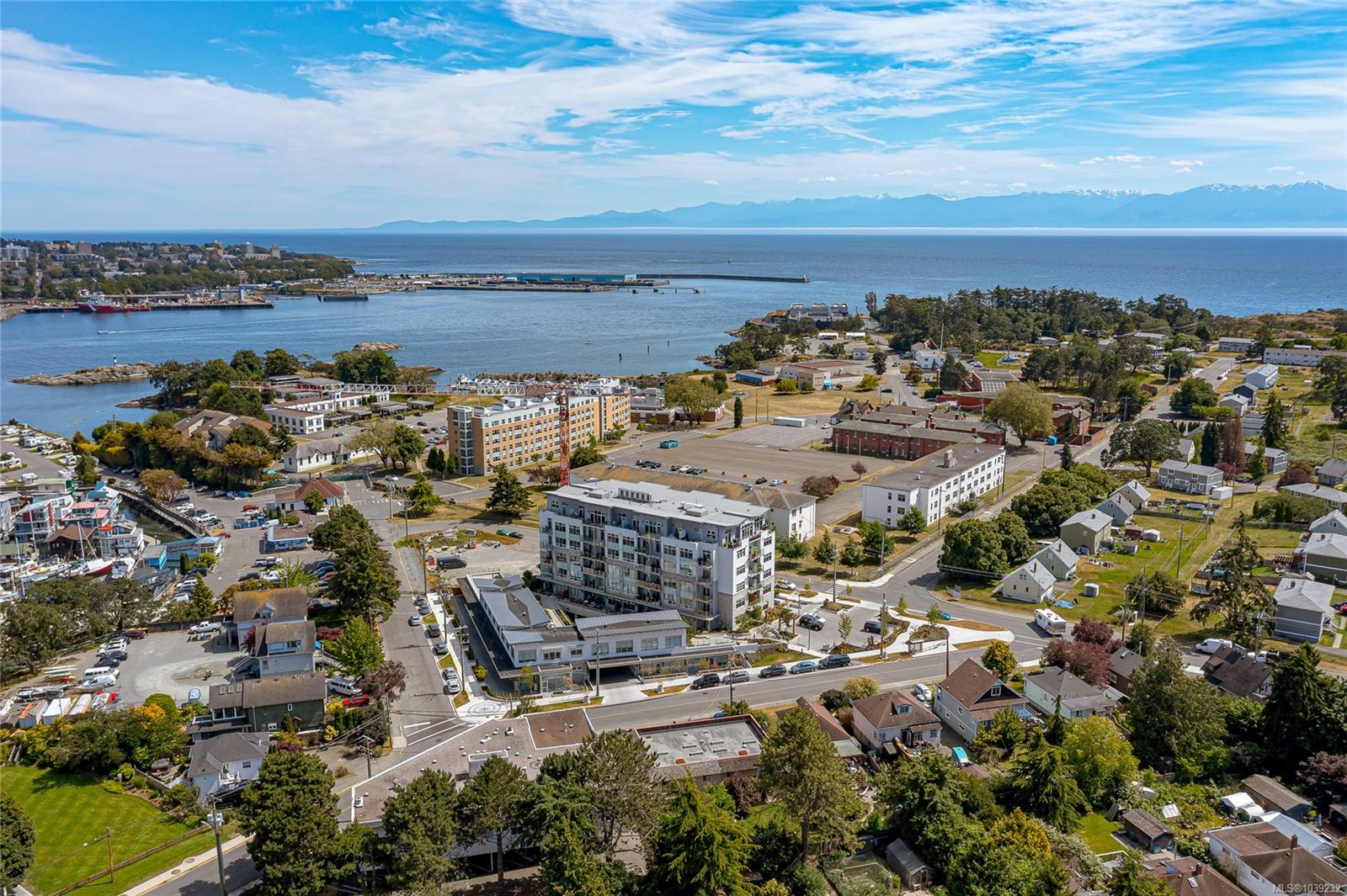 Unit 206, 916 Lyall St, Esquimalt