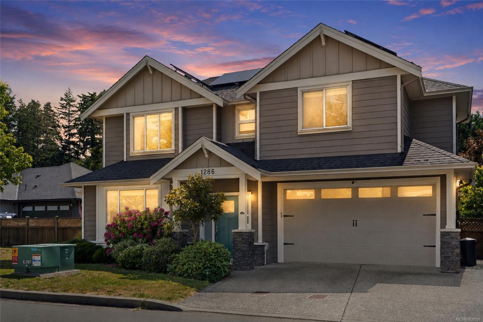 1286 McLeod Pl, Langford