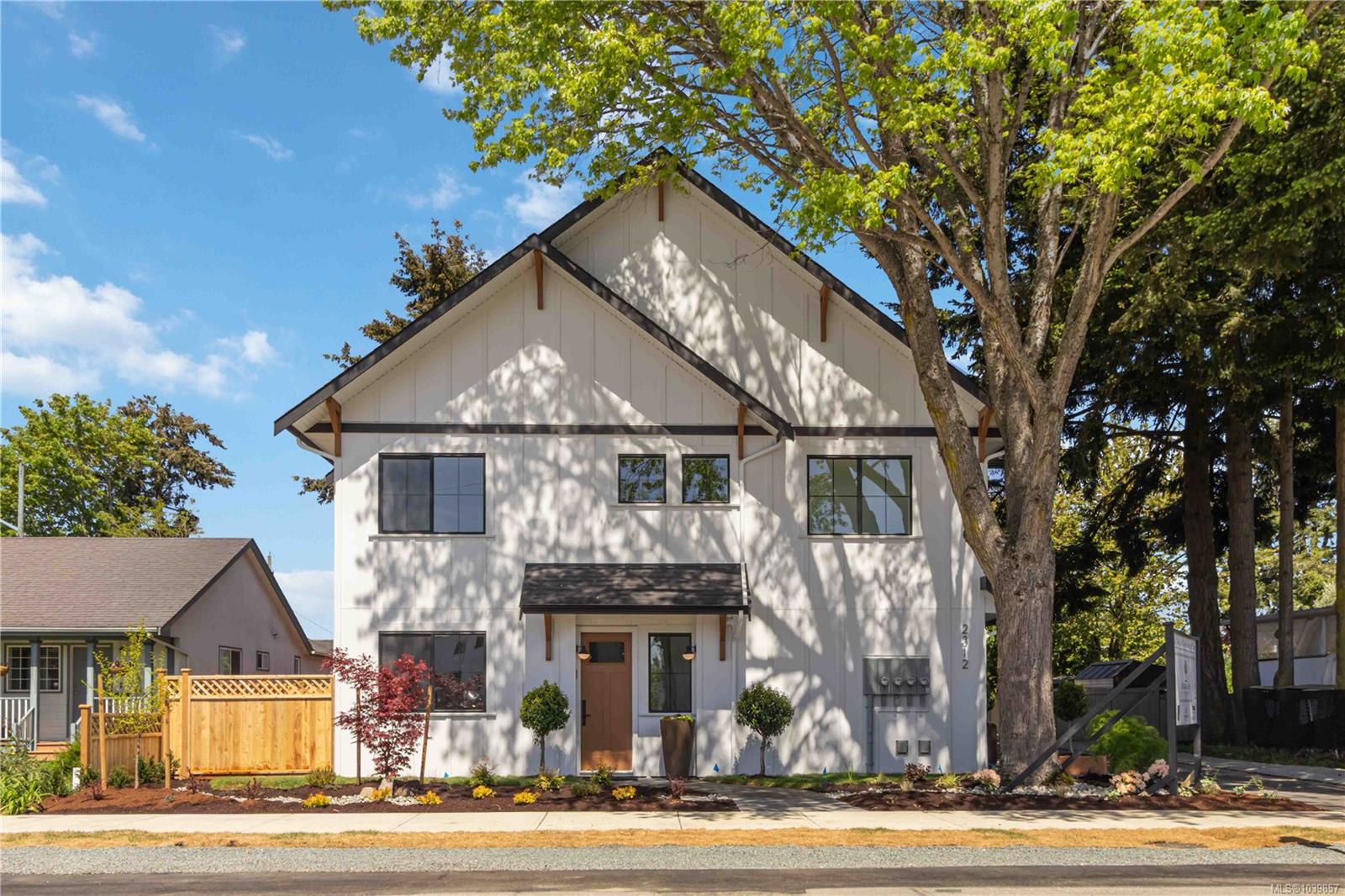 Unit 1, 2312 Orchard Ave, Sidney
