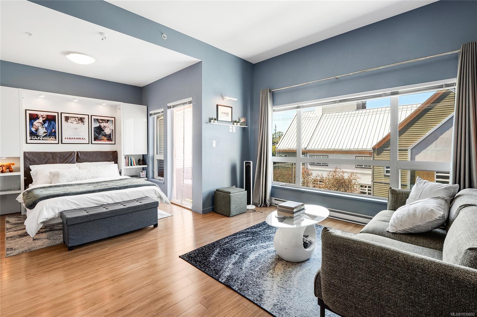 Unit 403, 785 Tyee Rd, Victoria