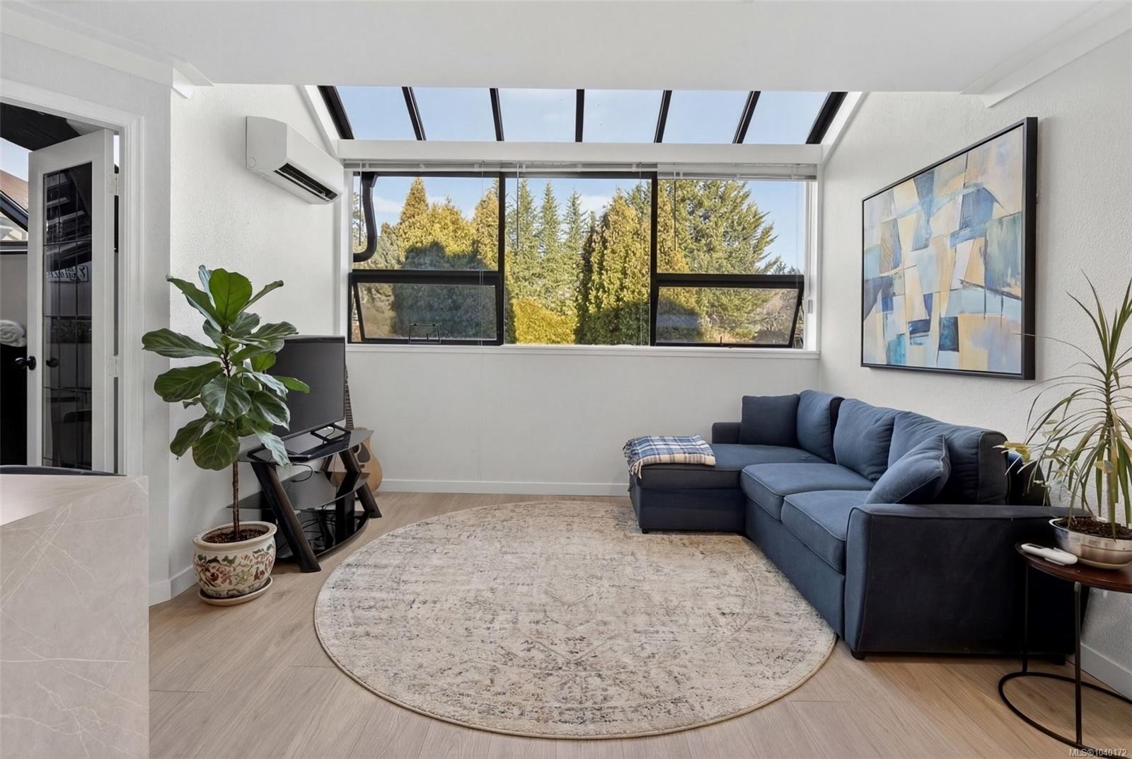 Unit 550B, 4678 Elk Lake Dr, Saanich