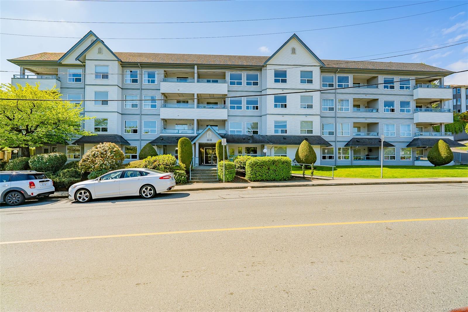 Unit 405, 1631 Dufferin Cres, Nanaimo