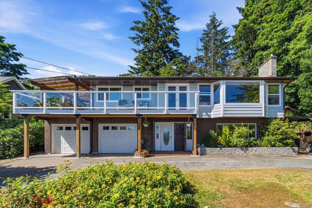 422 Battie Dr, Ladysmith
