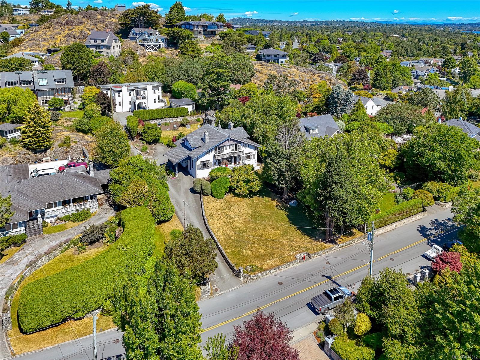250 King George Terr, Oak Bay