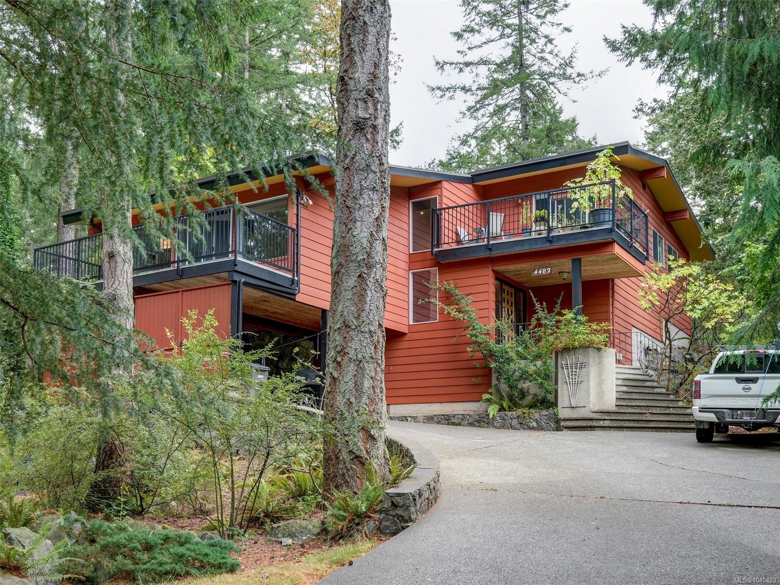 4482 Emily Carr Dr, Saanich