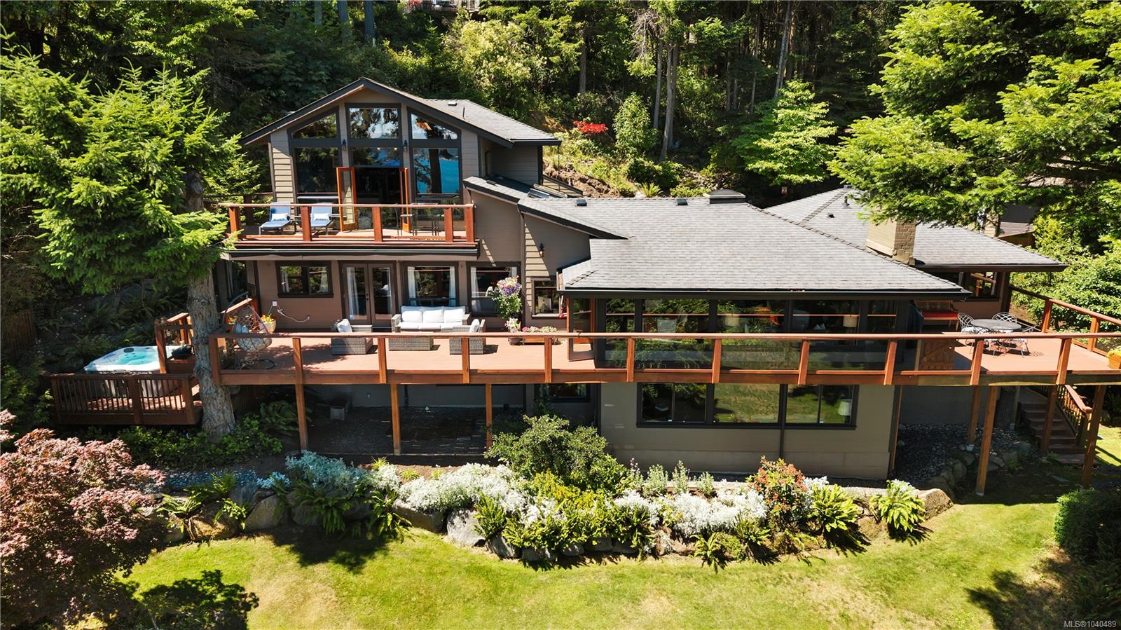 1370 Ivor Rd, Nanaimo