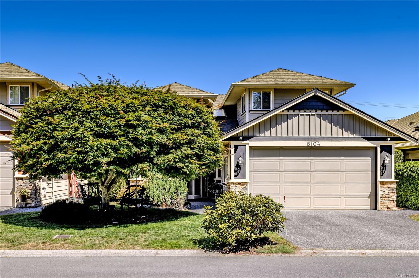 6104 Avery Lane, Nanaimo