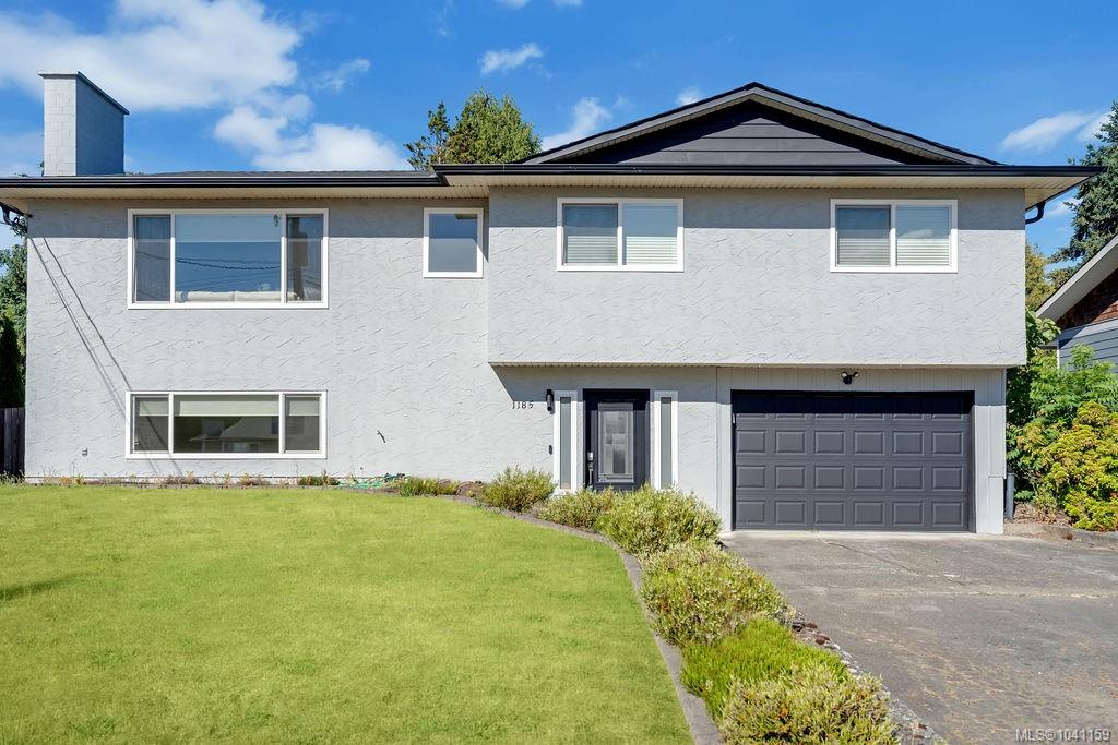 1185 Stuart Pl, Ladysmith
