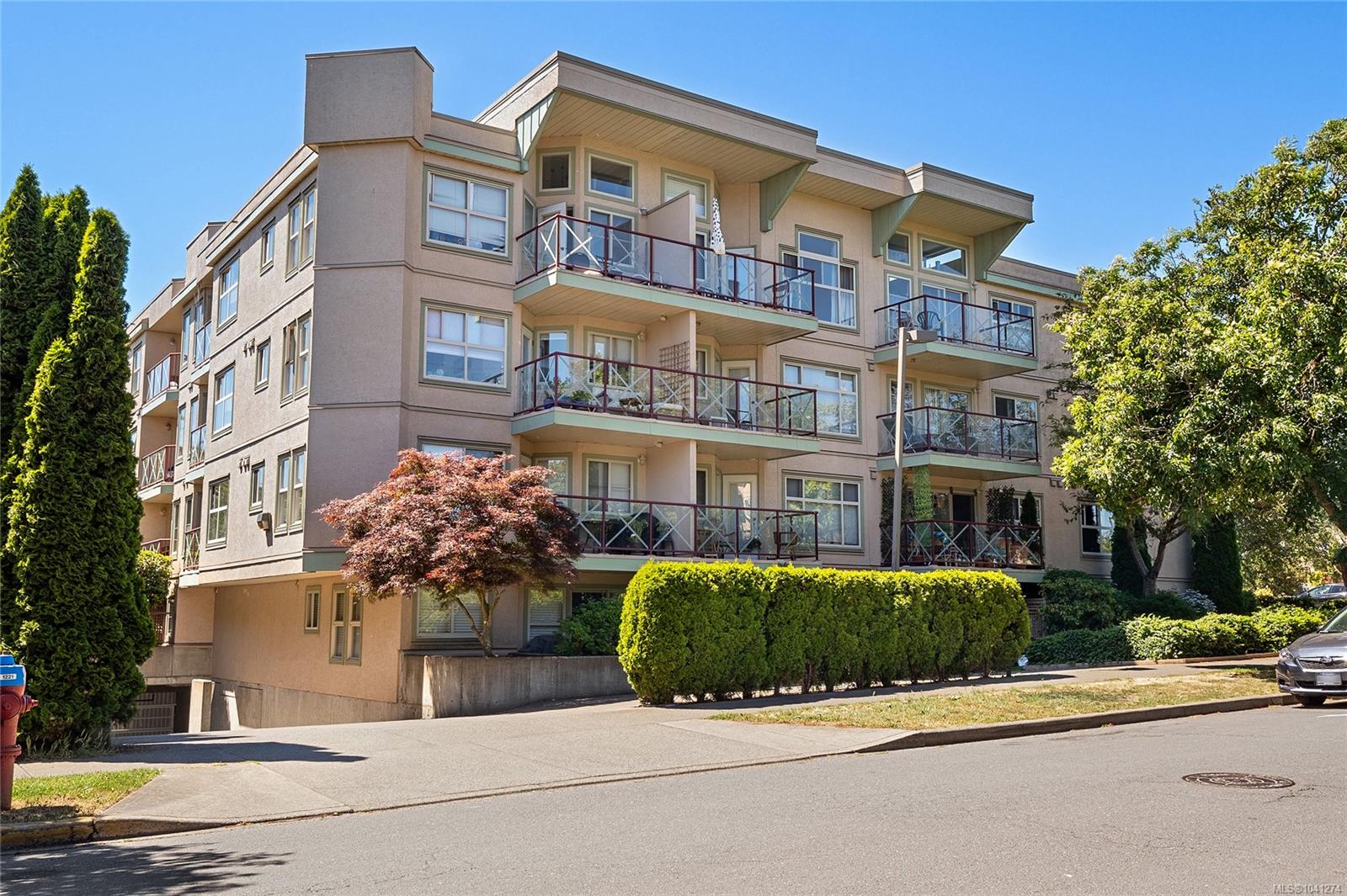Unit 104, 2560 Wark St, Victoria
