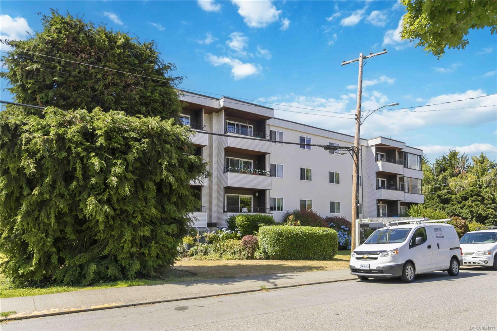 Unit 401, 1571 Mortimer St, Saanich
