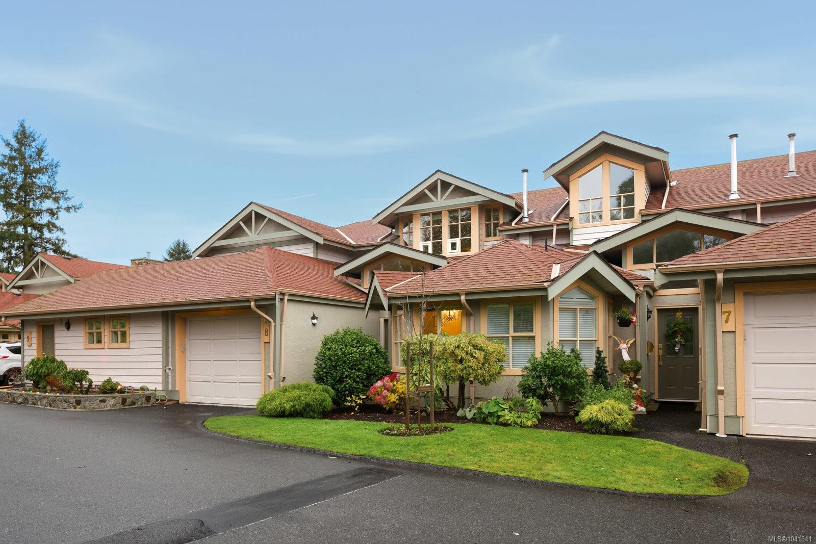 Unit 8, 500 Marsett Pl, Saanich