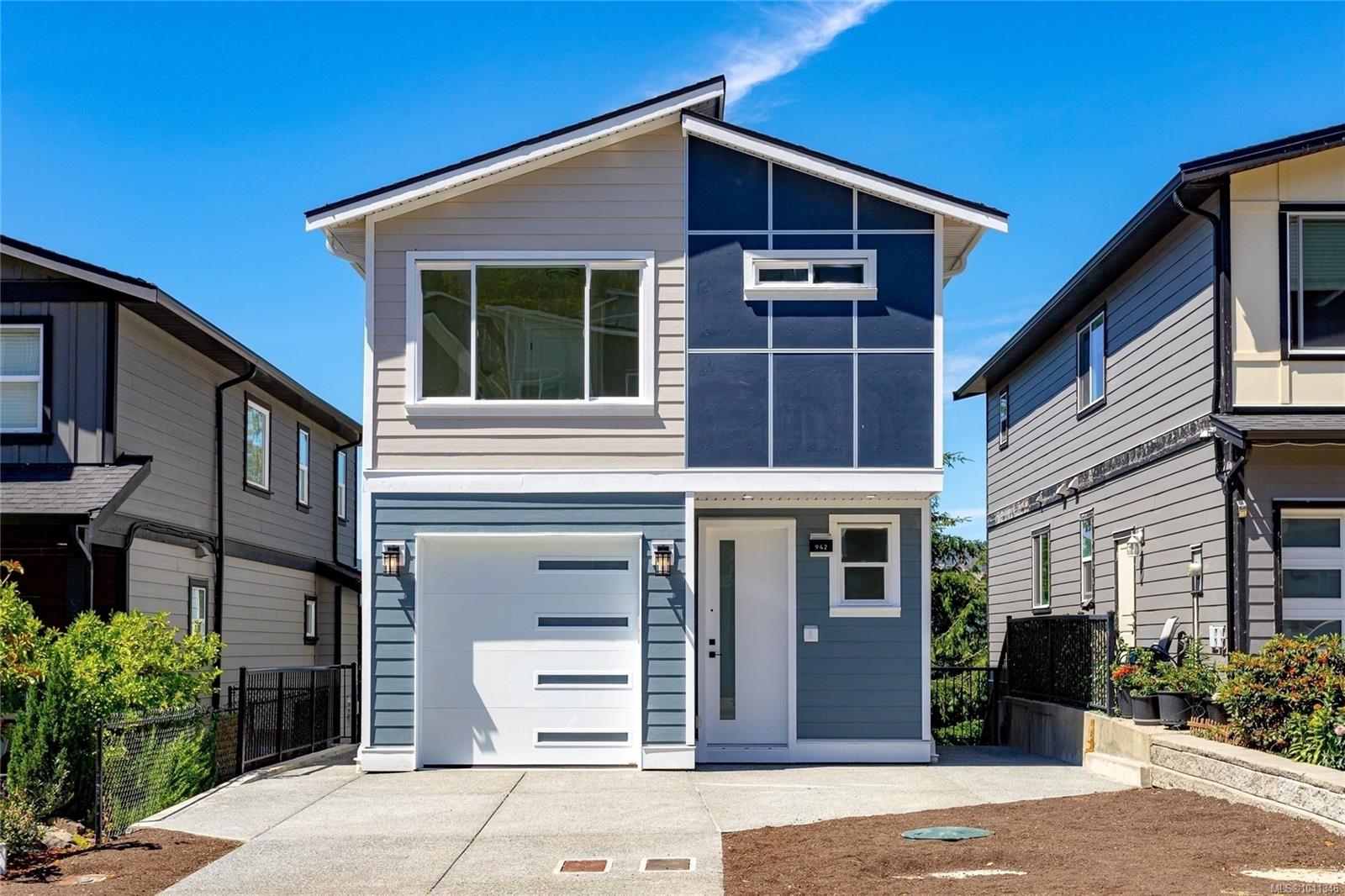 942 Peace Keeping Cres, Langford